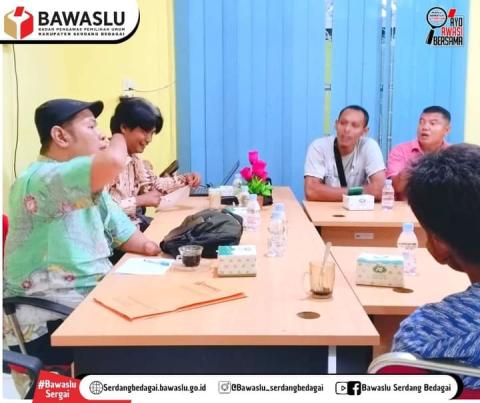 Pemateri Ahmad Fauri  merupakan Akademisi UIN Sumatera Utara Medan dan juga merupakan penyandang disabilitas.
