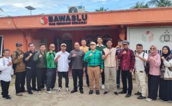 foto pelepasan